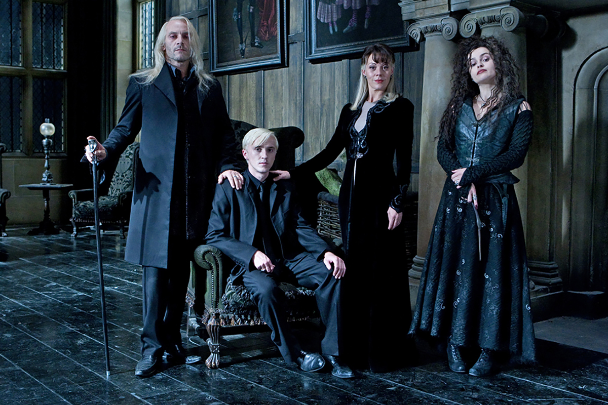 Helen McCrory nei panni di Narcissa Malfoy - Famiglia Malfoy | Copyright © Potterandmore.com