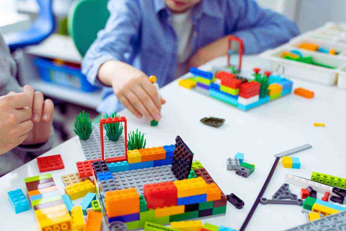 Lego contro Playmobil adulti primo