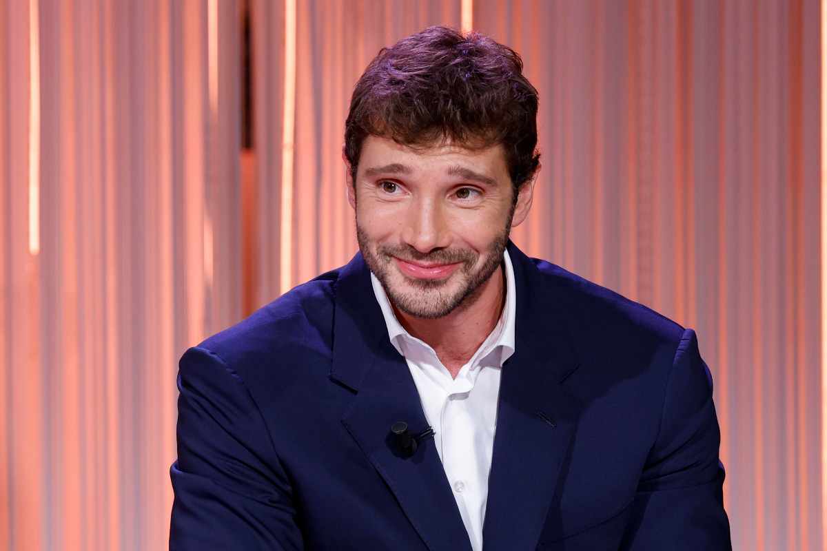 Stefano De Martino titolo di studio