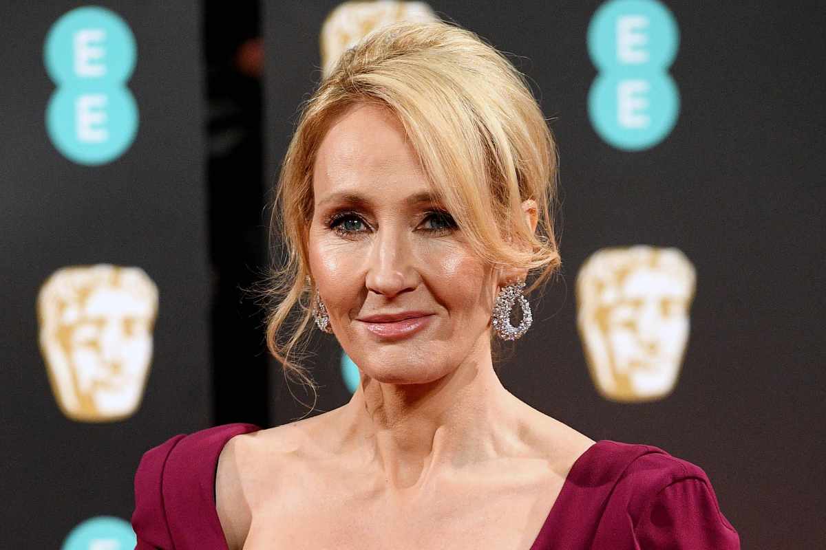 J.K. Rowling, il suo nuovo lavoro arriva in TV: tutte le indiscrezioni, cosa succede