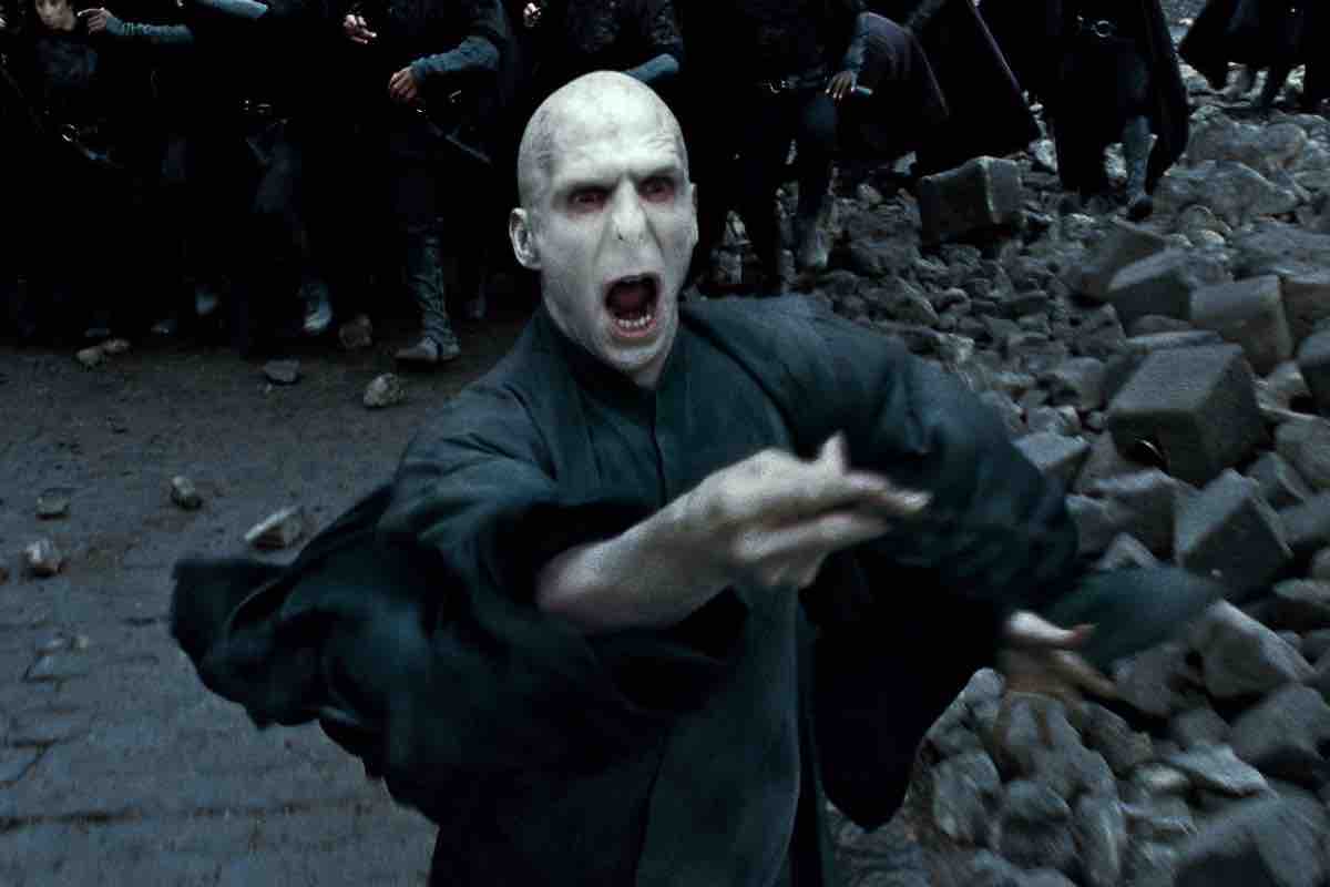 Quanti anni ha Voldemort quando muore nell'ultimo film? L'età del terribile mago