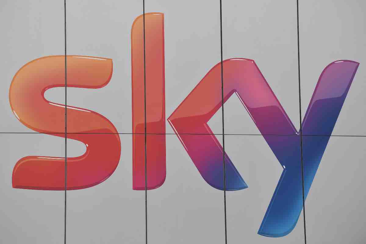 Come si fa a parlare con un operatore Sky? Le informazioni di cui hai bisogno