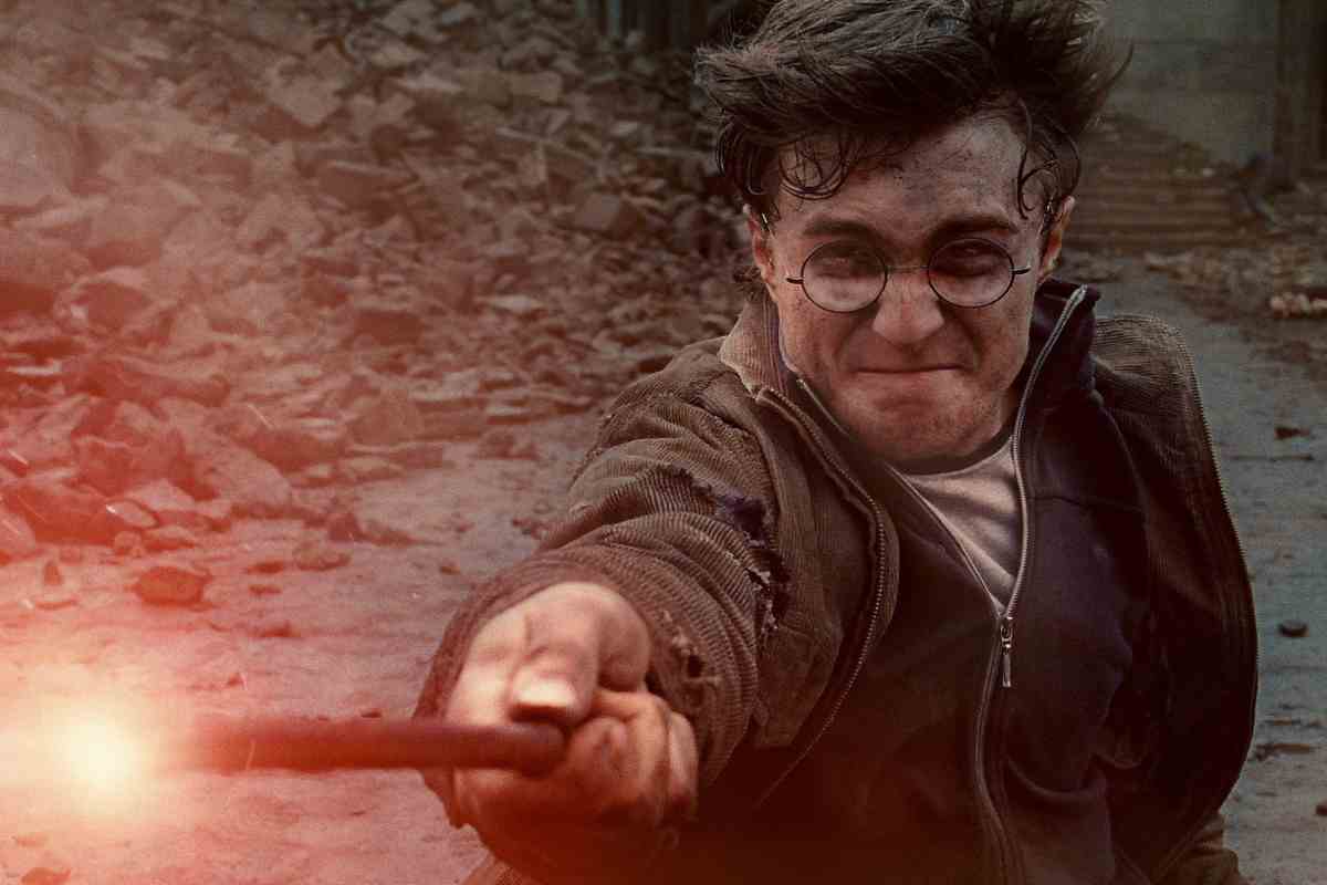 Harry Potter, qual è la sua bacchetta dopo il 7° anno? L'errore nei film che ha creato un buco di trama